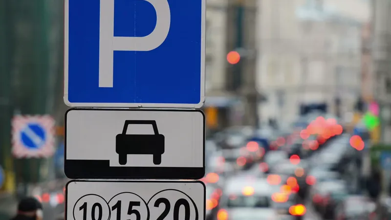 В России разработали технологию, которая анализирует загруженность парковок