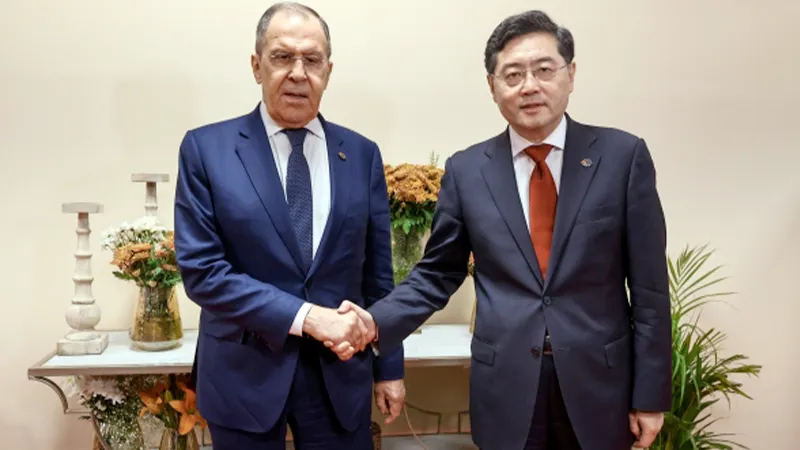 Почему Россия и Китай развивают союзнические отношения – разбор политолога