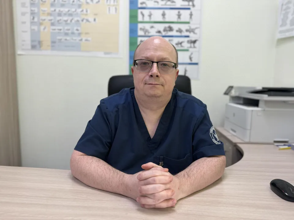 Заведующий отделением патологии новорожденных и недоношенных детей №2  Максим Новиков. Фото: Полина Абраменко