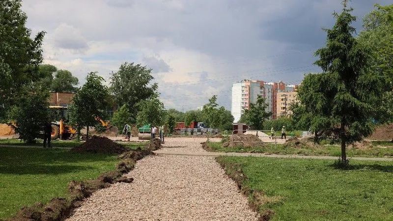 Благоустройство сквера за ДК «Мир» продолжается в Реутове