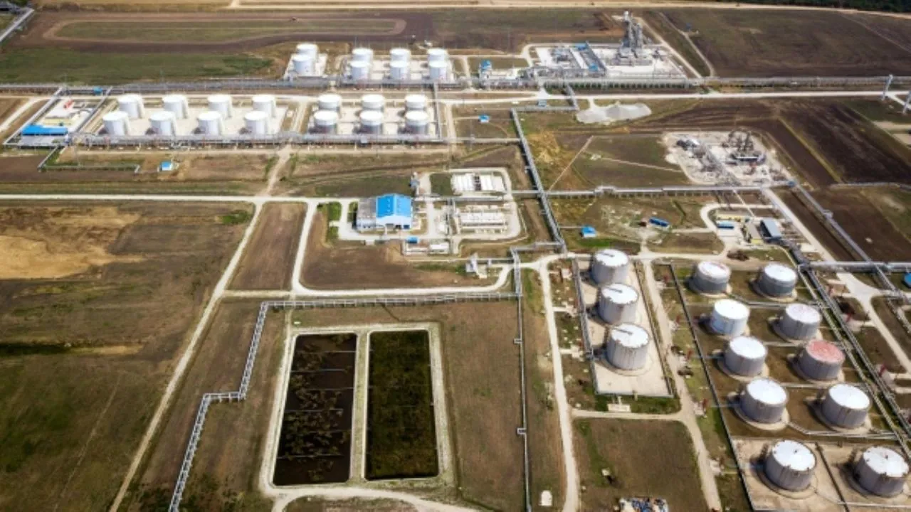 Силовики задержали на Кубани диверсантов, атаковавших Ильский нефтеперерабатывающий завод