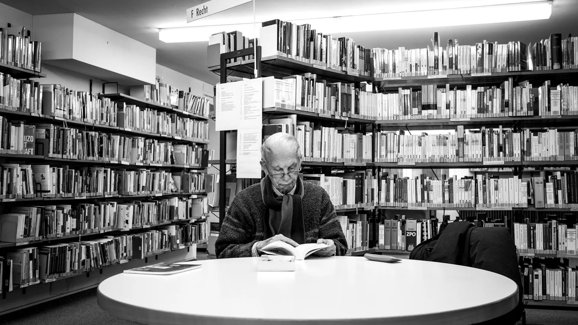 Старинные книги русских писателей массово воруют из немецких библиотек