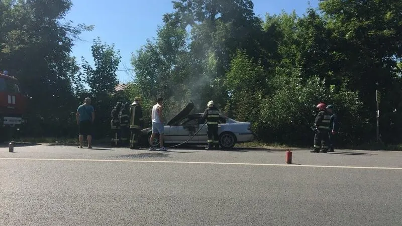 «Бумер» сгорел на шоссе в Пушкино