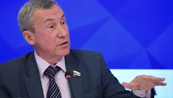 Климов рассказал, как надо ответить на высылку российских дипломатов из Лондона