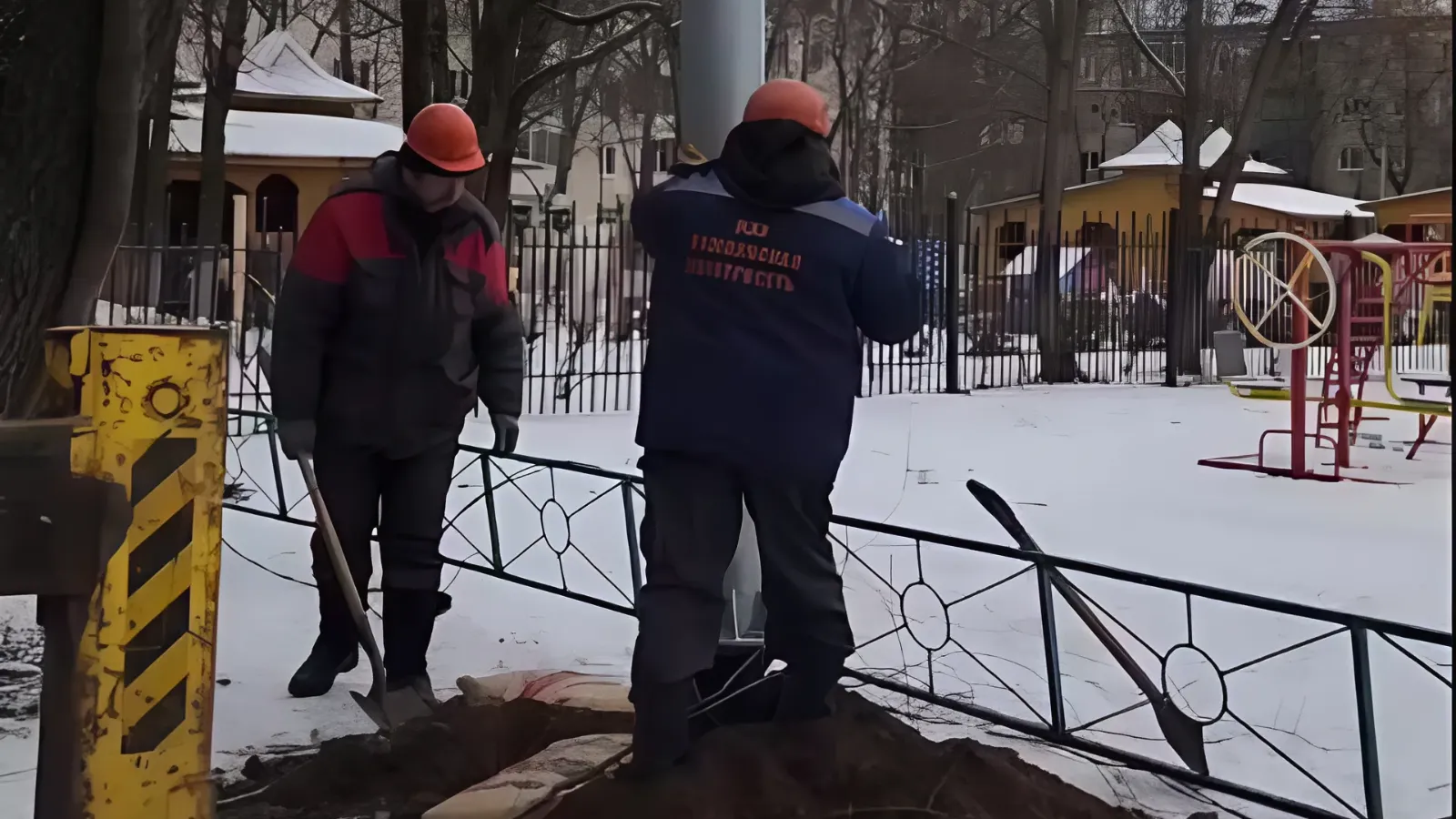 Во дворах Пушкино установили три дополнительные опоры освещения