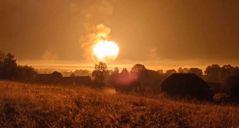 В Сеть выложили кадры последствий удара по железнодорожным объектам под Киевом