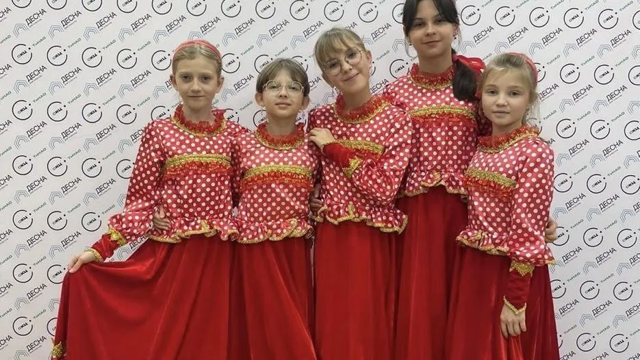 Юных домодедовских вокалисток чествовали за победу в конкурсе