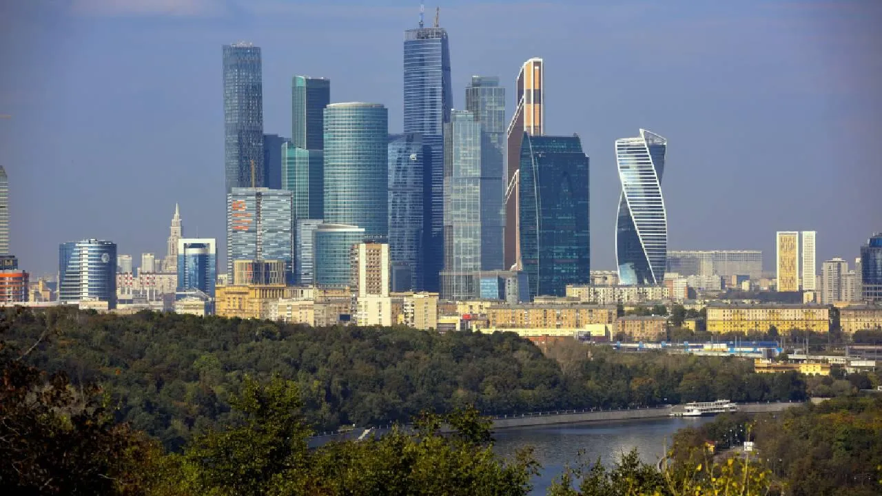 «На фото блогеров все выглядело богаче»: нижегородка посетила «Москва-Сити»