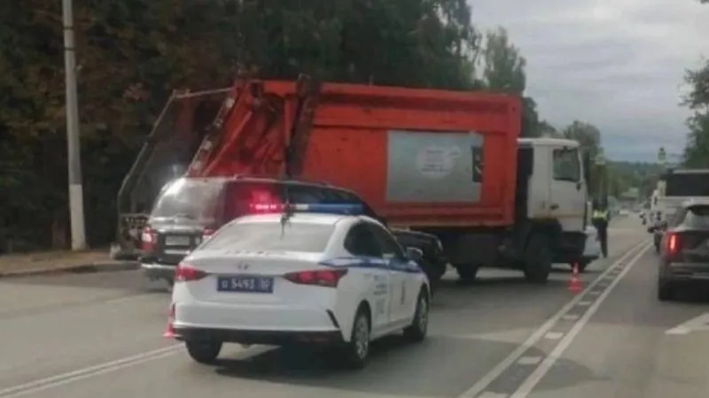 Мусоровоз задавил двух девочек в Истре