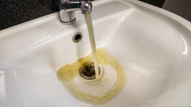 В Тюмени жители одного из районов пожаловались на аллергию из-за водопроводной воды