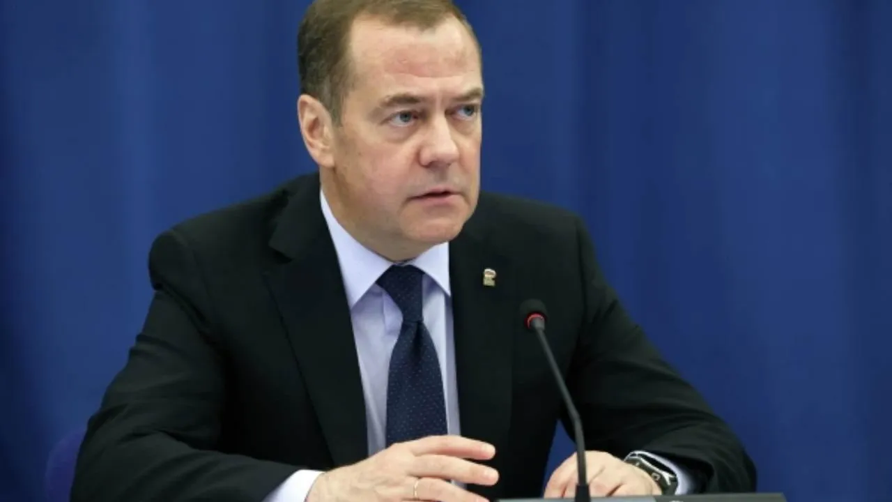 Медведев связал удары ВСУ по гражданским объектам с отсутствием успехов в контрнаступлении