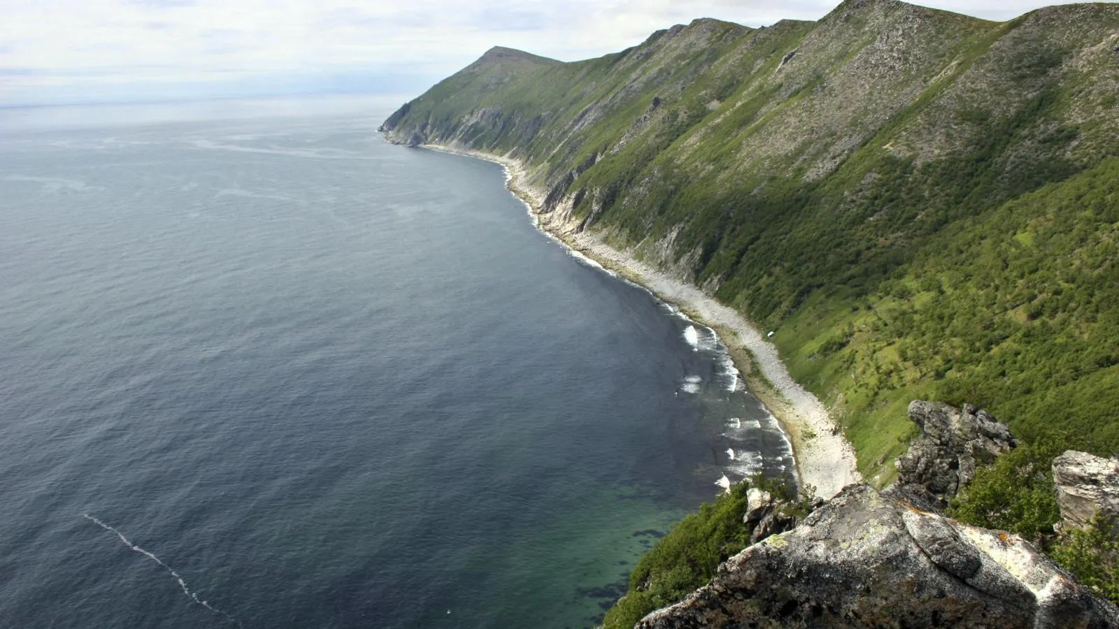 Охотское море. Geophoto / Dmitriy Bartosh