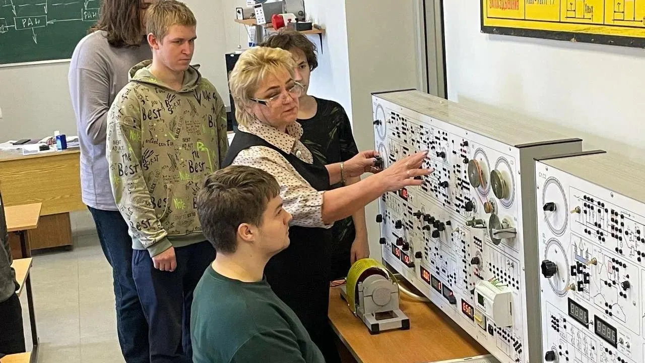 Преподаватель Шатурского энерготехникума удостоена звания «Почетный работник сферы образования РФ»