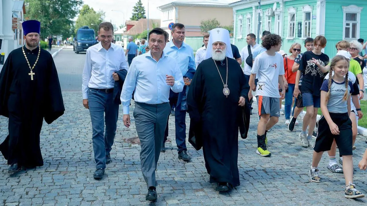 Андрей Воробьев посетил Успенский кафедральный собор в Коломне
