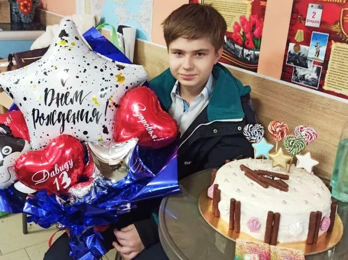 Самый юный волонтер Подмосковья даже день рождения отметил в центре помощи мобилизованным