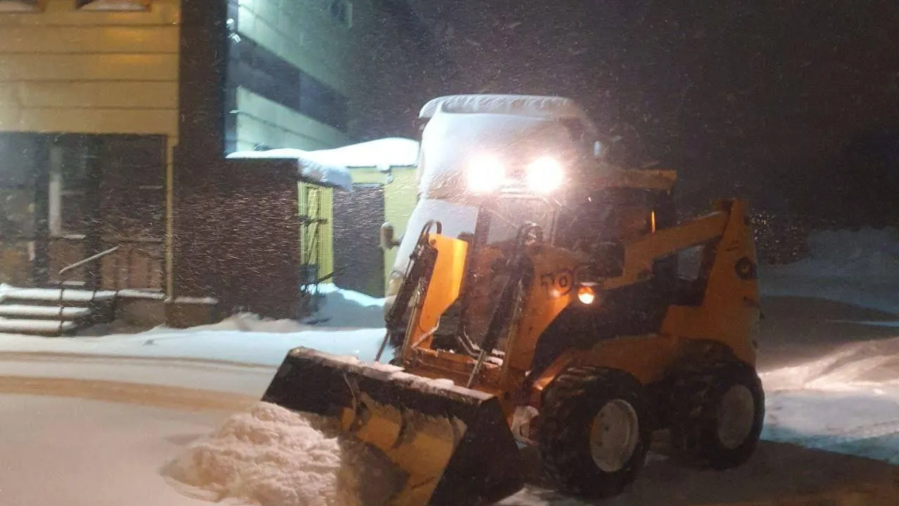 От полевой кухни до ручной уборки: более 600 работников и депутаты в Городском округе Пушкинский сутками убирают снег