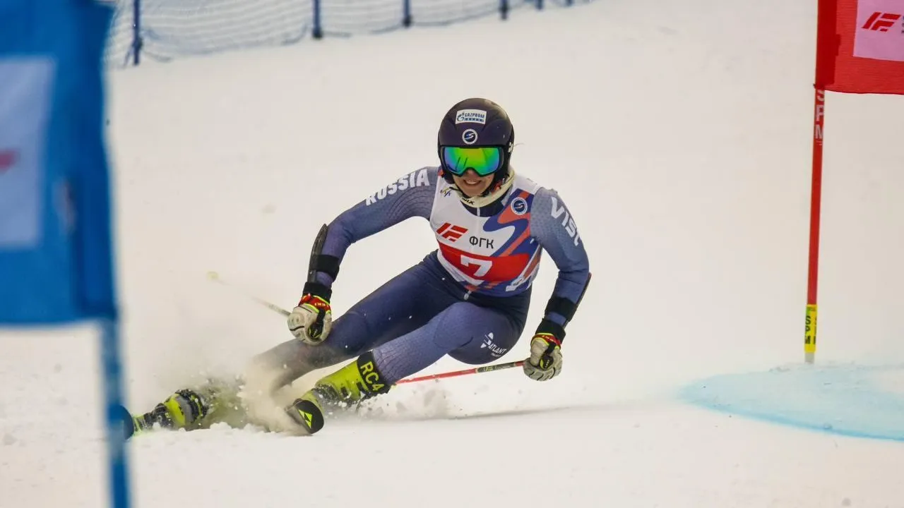 Подмосковные спортсмены завоевали две медали этапов Кубка России по горнолыжному спорту