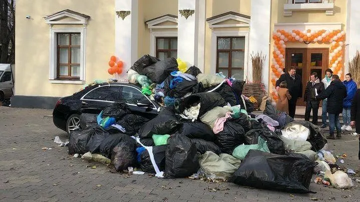 Звезду сериалов узнали на съемках в Балашихе