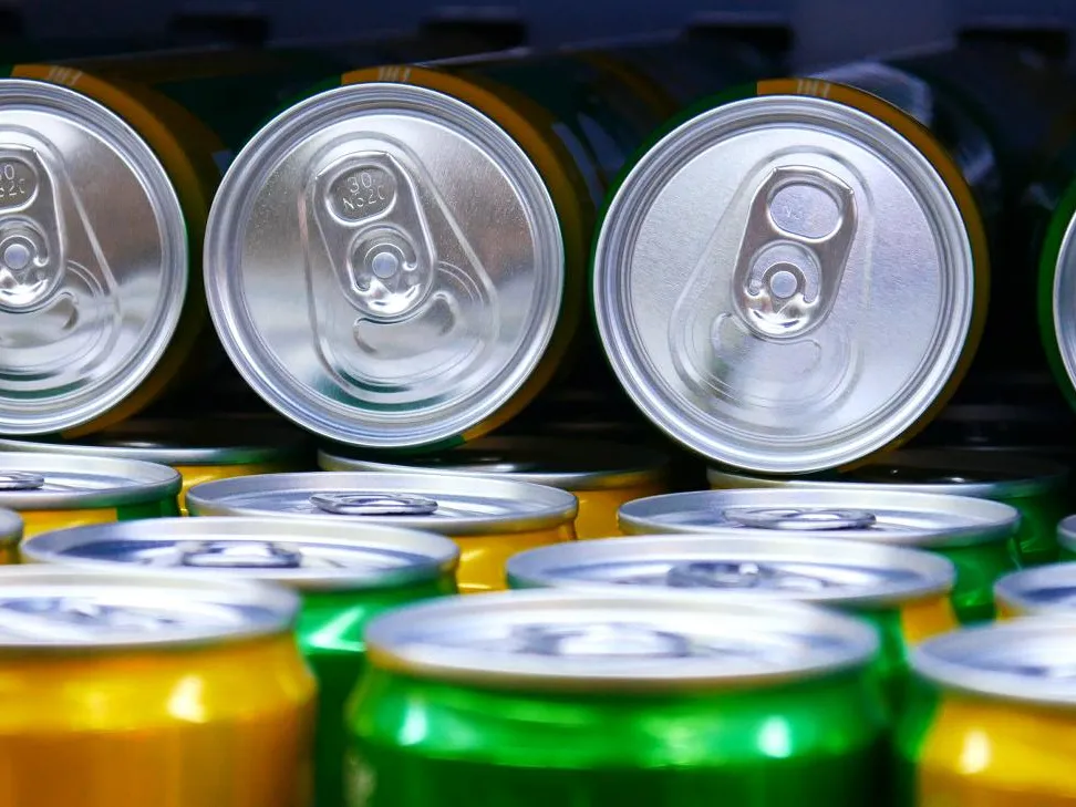 Кислота, сахар и перекусы: стоматолог назвал главные привычки, разрушающие зубы