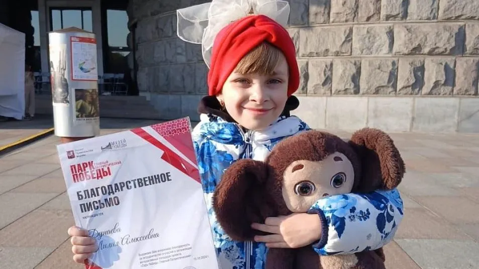 Вокалистка из Воскресенска покорила сердца зрителей на концерте «Фронтовая агитбригада» в Москве