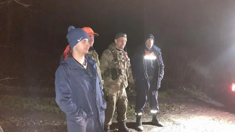 Молодой человек заблудился в болотах «Лосиного острова» и ждал спасателей на кочке