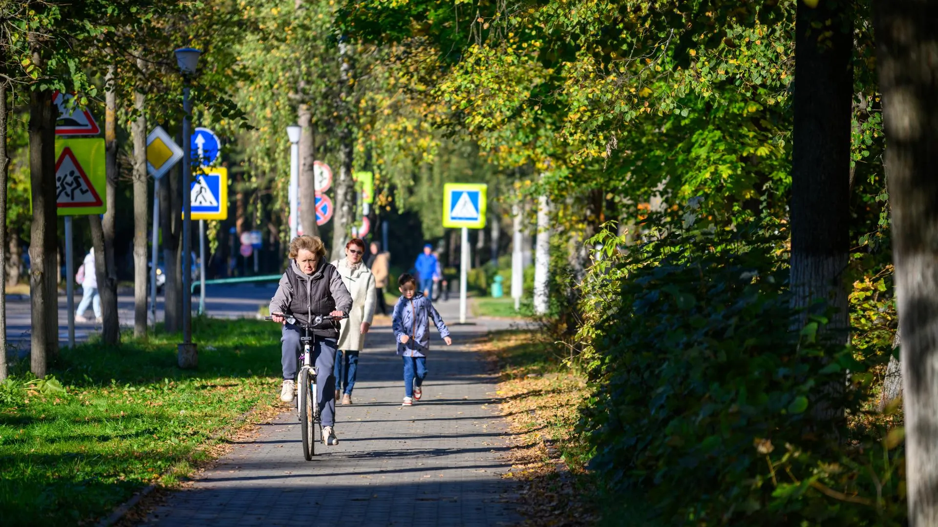 Велосипедисты на улицах Протвино