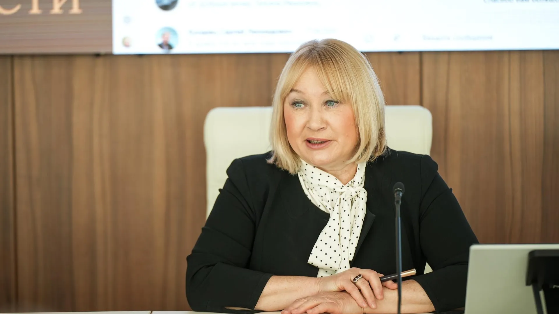Подмосковный омбудсмен помогла жене участника СВО восстановить право на образование дочери