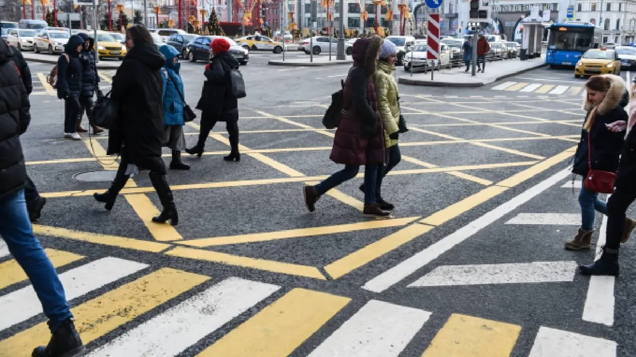 Петарды под ноги и смех в ответ: что известно о выходке подростков в Кемерове, взбудоражившей соцсети?