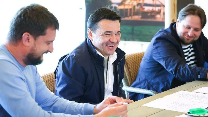 Воробьев: в Подмосковье разработают единые стандарты для глэмпингов, кемпингов и гостиниц