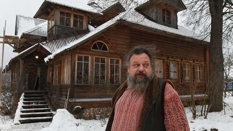 Один в поле воин: Подмосковный Хагрид построил под Истрой свой Хогвартс