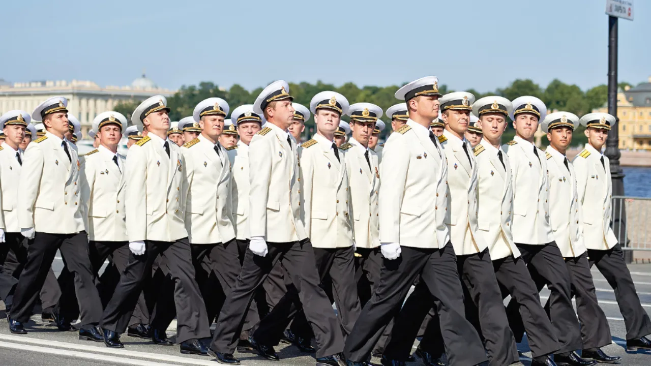 Стали известны города РФ, где 9 Мая проведут парад, салют и шествие Бессмертного полка