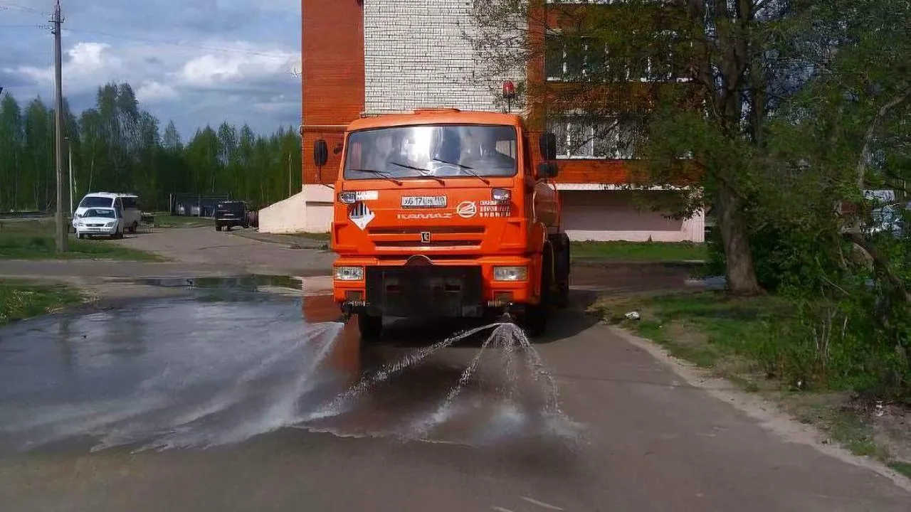 В Подмосковье за лето более 20 тысяч раз промыли дворы и общественные пространства