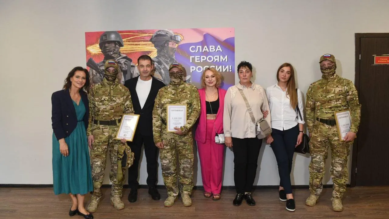В Подмосковье наградили бойцов СВО, подбивших тяжелую вражескую бронетехнику