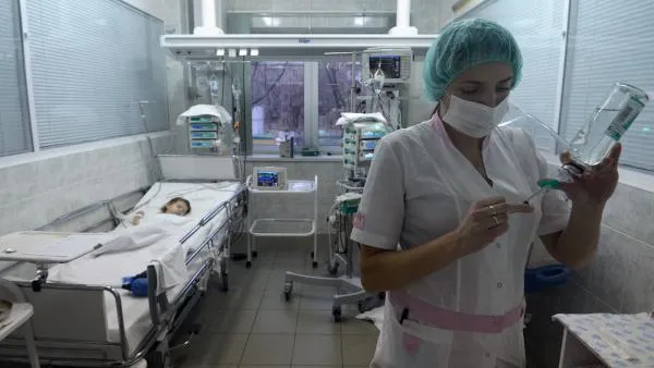 Пятнадцать медучреждений строят сейчас в Подмосковье - Забралова