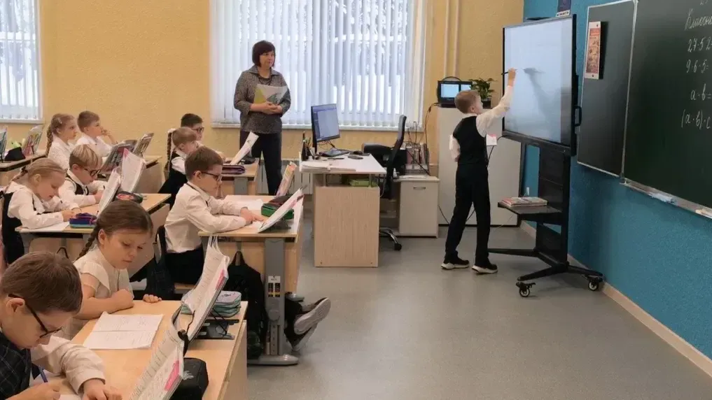 В Подольске заработало новое учреждение на 1100 мест с IT-классами и скалодромом