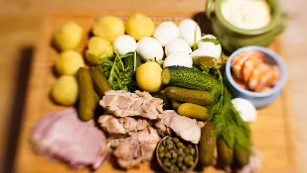 Перечислены пары продуктов, которые не следует употреблять вместе