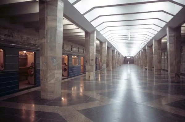 Центральный зал станции метро «Пролетарская» в Харькове, 1983 год