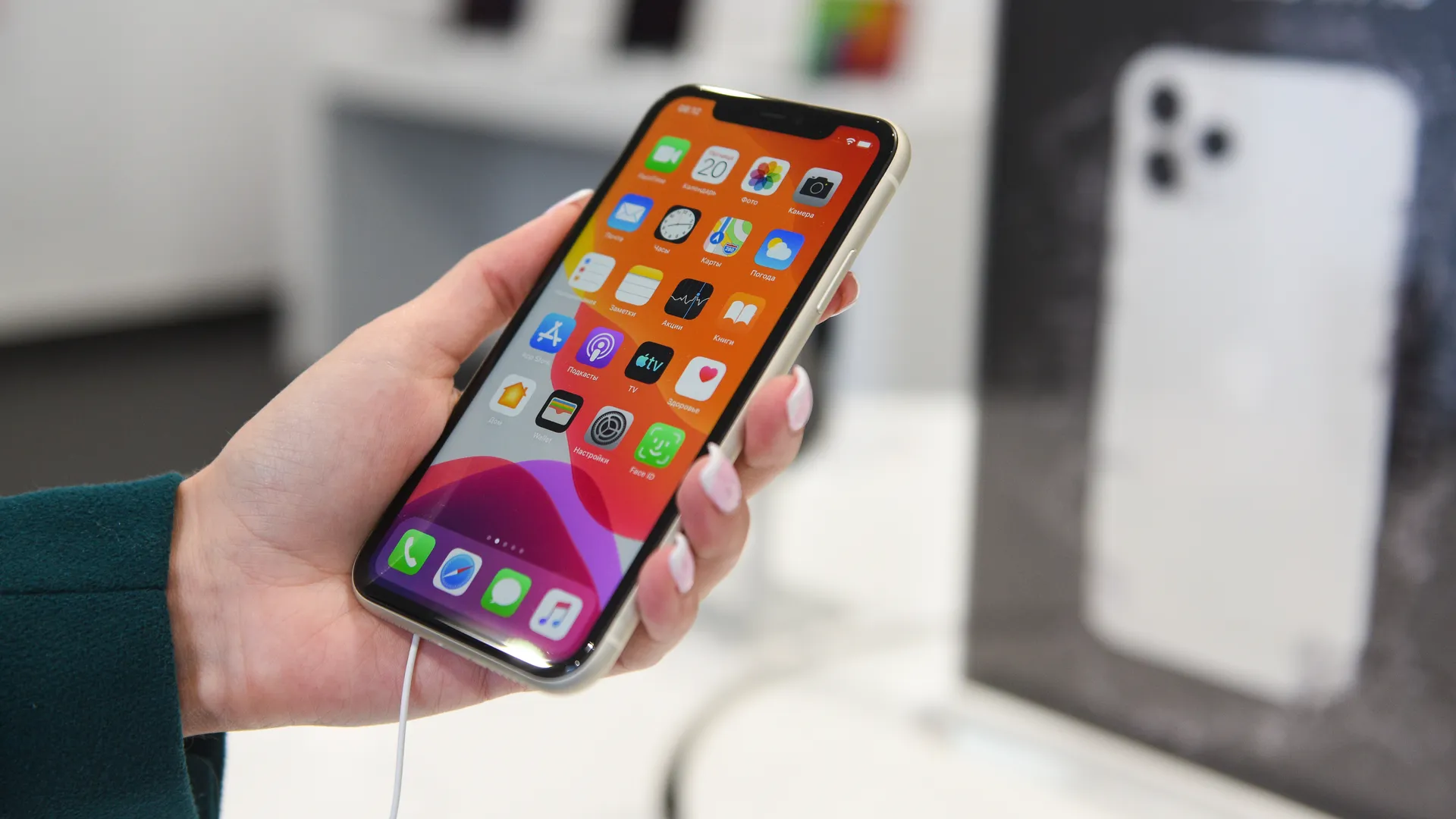 В Госдуме разъяснили ситуацию с iPhone и RuStore