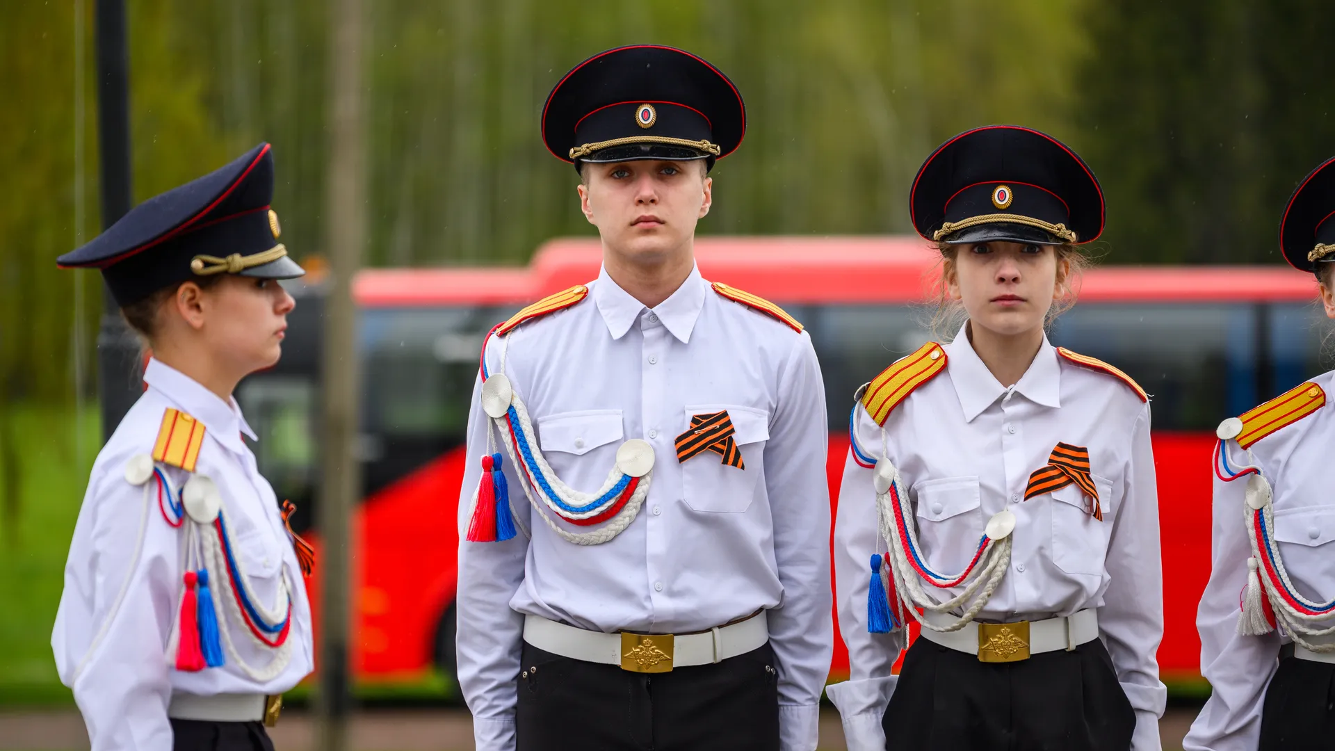 Военно-патриотическая игра «Юнармия, вперед!», посвященная Дню Победы, в Горках Ленинских