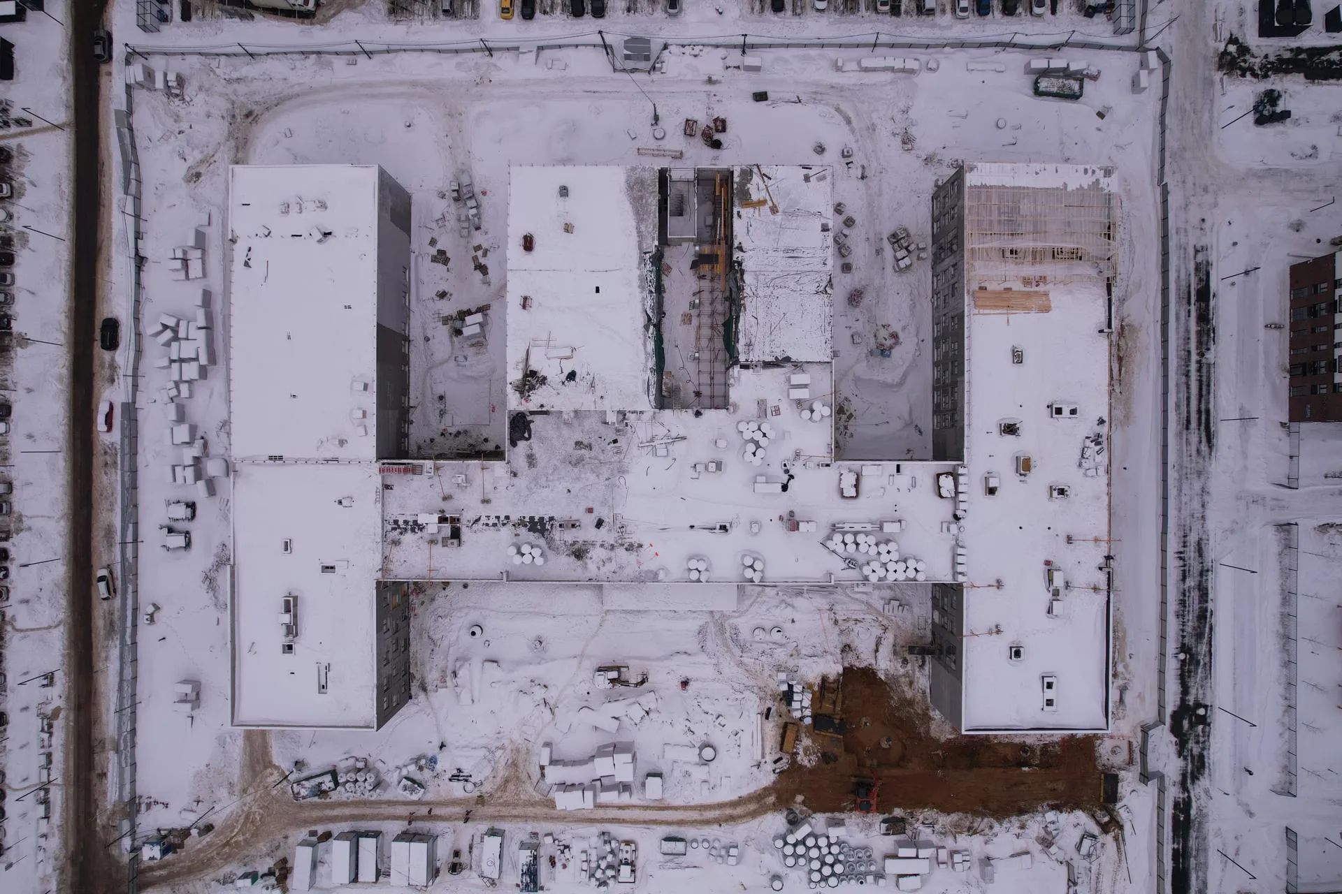 Школа в ЖК «Пригород Лесное». Съемка с коптера/стрингеры РИАМО