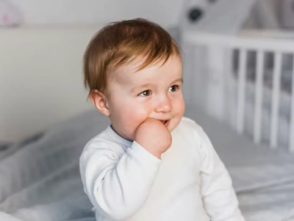 Не брать на руки, не пускать в свою постель: как родители создают психологические травмы у детей