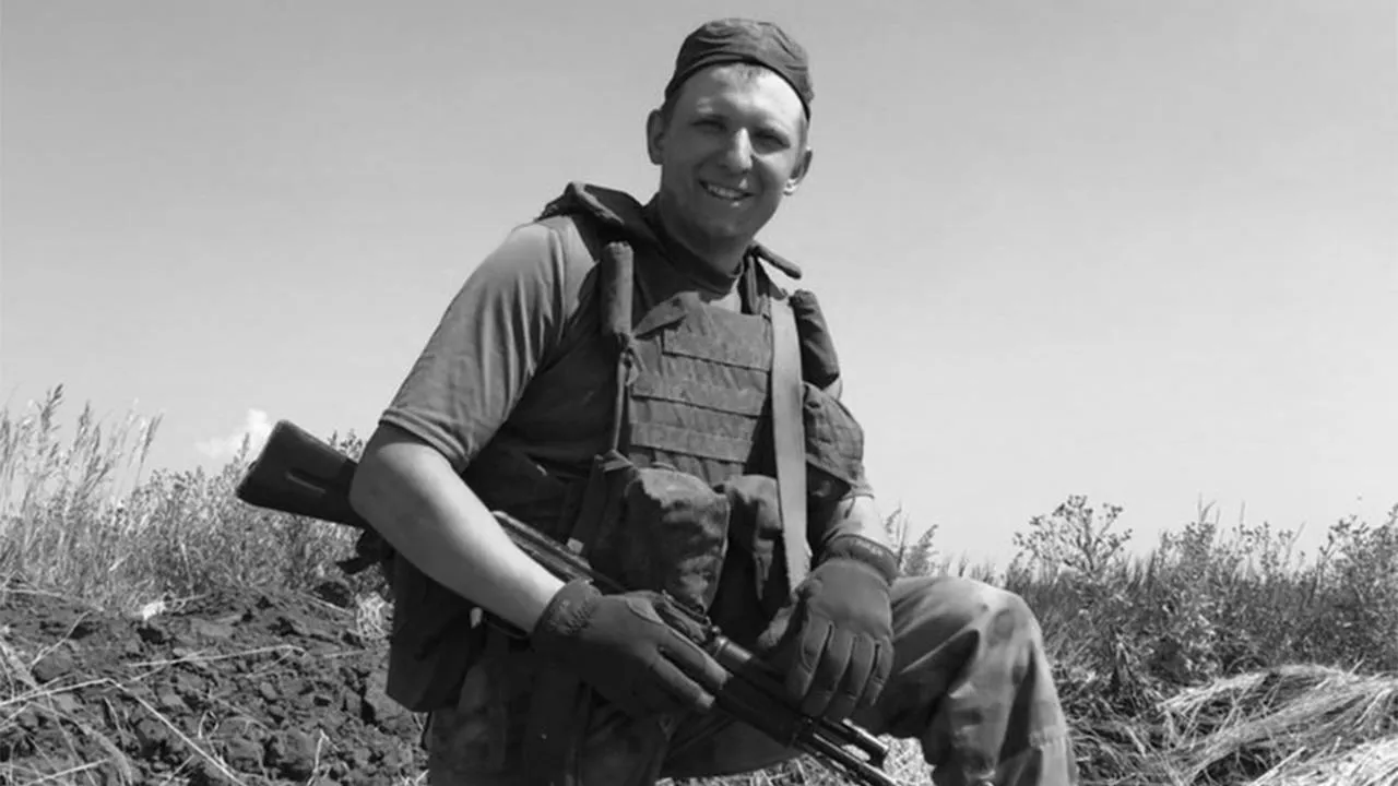 «Куда вы меня потащили»: российский военный до последних минут оставался на поле боя