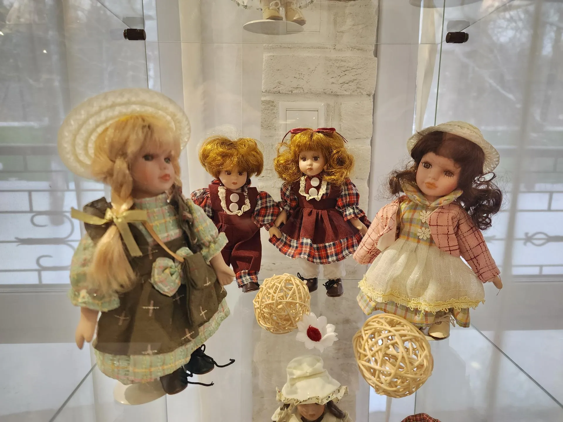 Хавива Фонина / Выставка интерьерных кукол в парке-отеле «Звенигород»