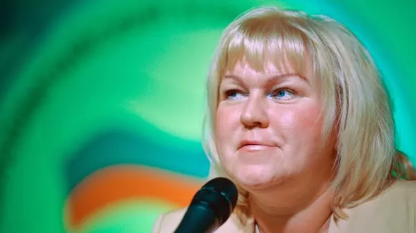 Томилова: в прошлом году для «Лыжни России» пригнали 250 «Камазов» со снегом