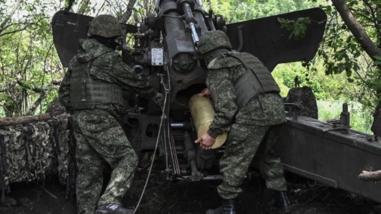 Украинский военачальник признал наличие проблем на трех направлениях фронта