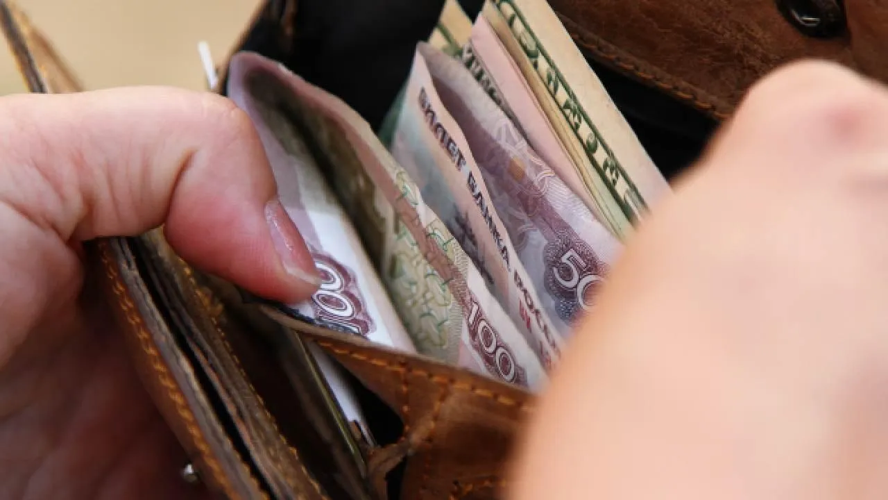 Кузбассовец продал машину и передал деньги мошенникам