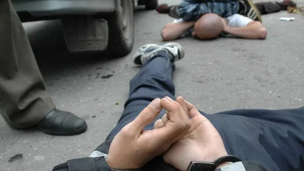  Подозреваемых в вымогательстве почти 9 млн руб поймали в Мытищах