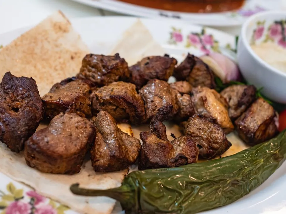 Как вкусно приготовить шашлык из баранины: проверенный рецепт от шеф-повара