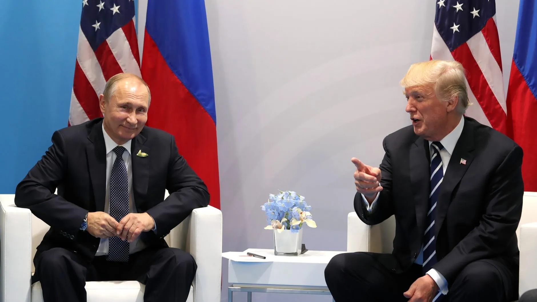 Эксперт Кобелюк дал оценку разному тону разговоров Трампа с Путиным и Зеленским