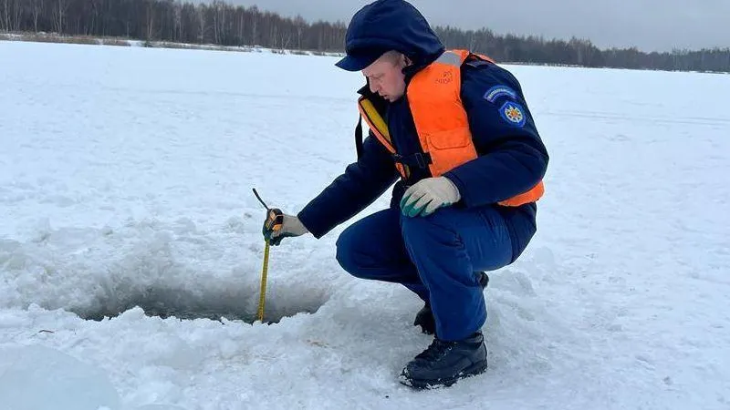 Подмосковные спасатели просят не пускать детей к рекам и водоемам